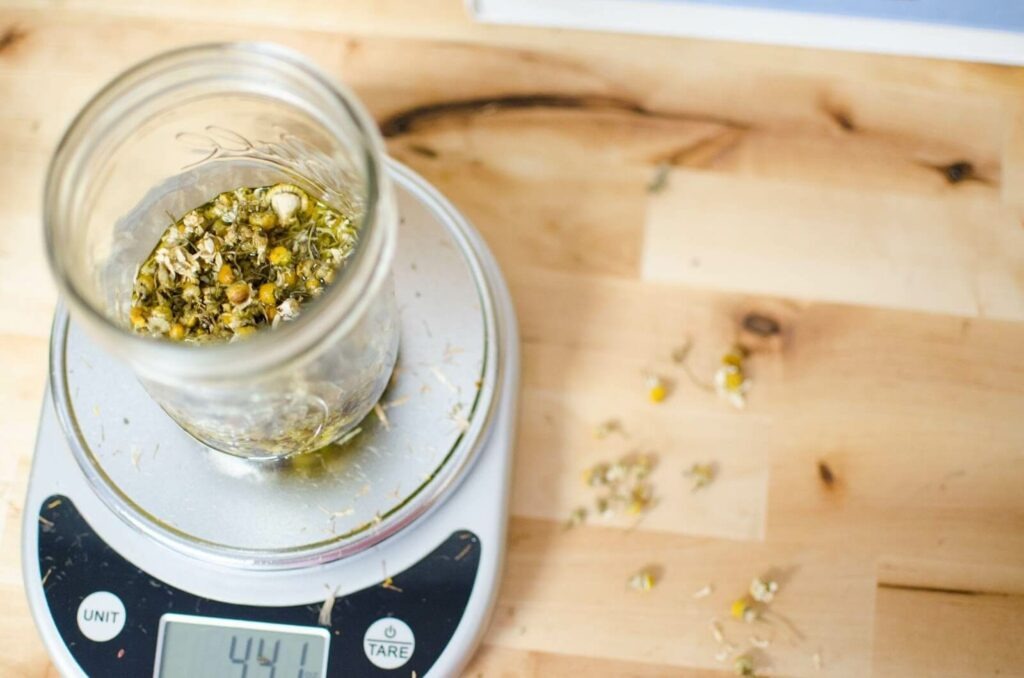 How to Build Your Own Homestead Apothecary